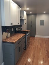 413 W Fourth St #2, Unit 2 in Boston, MA - Building Photo - Building Photo