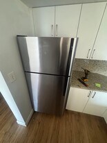 7125 NW 186th St, Unit 4 in Hialeah, FL - Building Photo