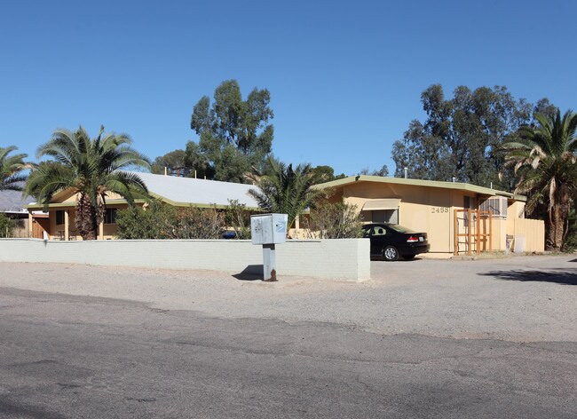 2450-2466 N Treat Ave in Tucson, AZ - Building Photo - Building Photo