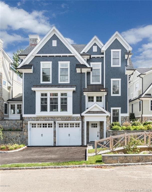 property at 1 Home Pl