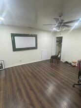 150 W 49th St in Long Beach, CA - Building Photo - Building Photo