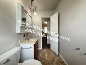 2131 Cozy Ct in Fort Wayne, IN - Building Photo - Building Photo