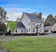 320 Rogers Rd in Statesboro, GA - Building Photo