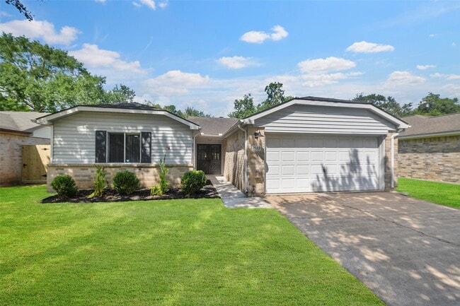 2922 Whetrock Ln in Sugar Land, TX - Building Photo - Building Photo