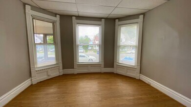 1054 Lafayette Ave SE in Grand Rapids, MI - Building Photo - Building Photo