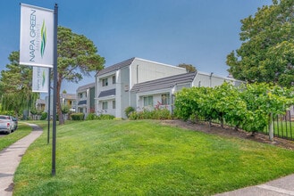 Napa Green Apartments in Napa, CA - Foto de edificio - Building Photo