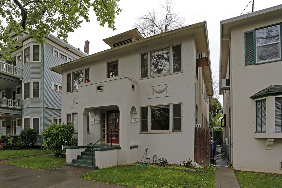 1814 G St in Sacramento, CA - Building Photo