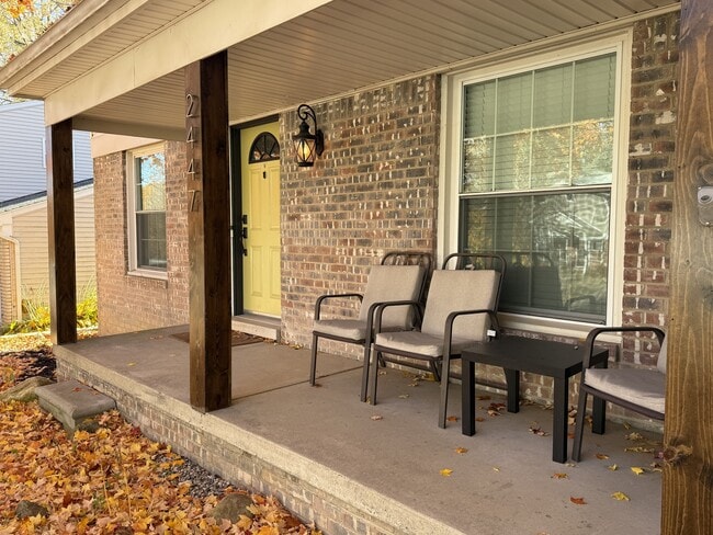 2447 Roanoke Dr in Ypsilanti, MI - Building Photo - Building Photo