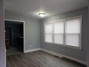 810 Anarine Rd in Fayetteville, NC - Building Photo - Building Photo