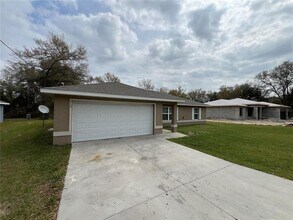 219 Malauka Loop in Ocklawaha, FL - Building Photo - Building Photo