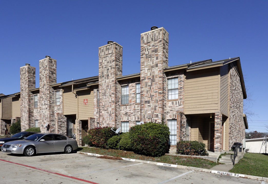 Glenbrook Apartment Homes in Garland, TX - Building Photo