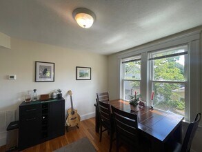 24 Ashland St, Unit 2 in Somerville, MA - Building Photo - Building Photo