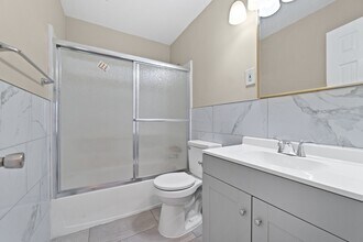 3410 Elizabeth St NW, Unit 2 in Huntsville, AL - Building Photo - Building Photo