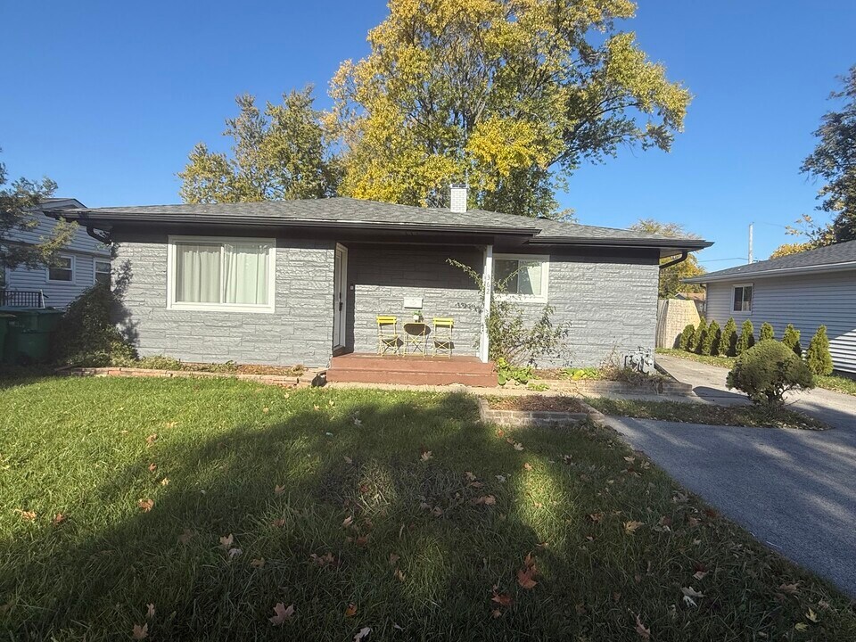 362 Marion Ct in Wheeling, IL - Building Photo