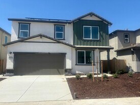 7811 Silver Pond Wy in Antelope, CA - Building Photo