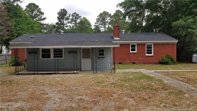 4943 Lattimore St in Hope Mills, NC - Building Photo - Building Photo