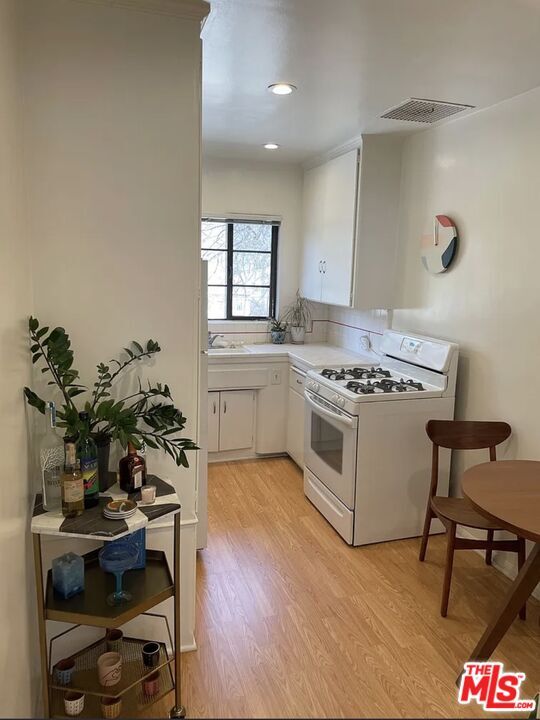 940 Hammond St in West Hollywood, CA - Building Photo - Building Photo