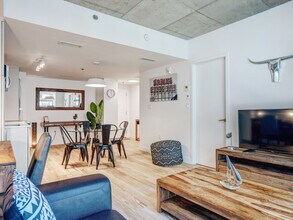 1020 Rue de Bleury, Unit SI ID1234589P in Montréal, QC - Building Photo - Building Photo
