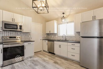 18022 E Kepner Dr in Aurora, CO - Foto de edificio - Building Photo