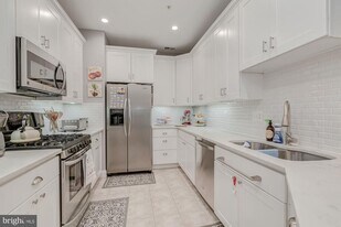 5112 Knapp Pl in Alexandria, VA - Building Photo