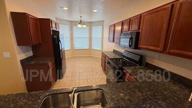 565 Connemaras Ct in Reno, NV - Building Photo - Building Photo