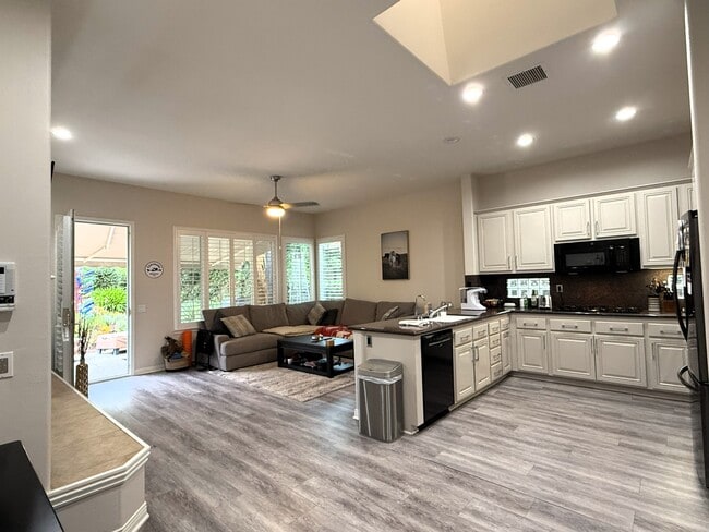 1363 Del Verde Ct in Thousand Oaks, CA - Building Photo - Building Photo