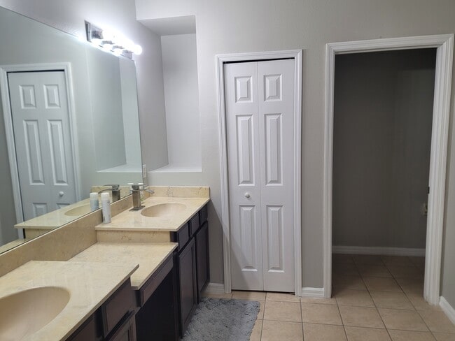 2897 Sweetspire Cir, Unit House in Kissimmee, FL - Building Photo - Building Photo