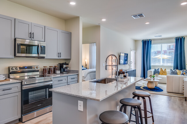Prose at Ballpark Village in Goodyear, AZ - Foto de edificio - Interior Photo