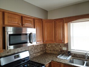 826 E Capri Dr, Unit 826 #2 in Palatine, IL - Foto de edificio - Building Photo