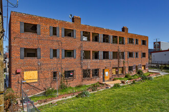 Ivy City Urban Flats in Washington, DC - Building Photo - Building Photo