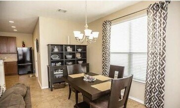 236 Matthews Ln in Kyle, TX - Building Photo - Building Photo