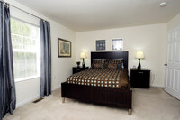 Shadowmoss Pointe Apartments and Townhomes in Charleston, SC - Building Photo - Building Photo