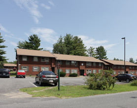 Montcalm Apartments in Queensbury, NY - Foto de edificio - Building Photo