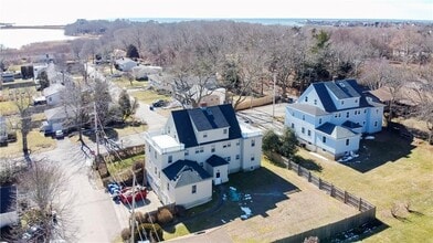 118 Ruggles Ave in Newport, RI - Building Photo - Building Photo