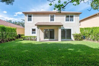 19282 Seneca Ave in Weston, FL - Building Photo - Building Photo