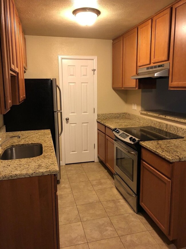 695 Manhattan Dr in Boulder, CO - Building Photo - Building Photo