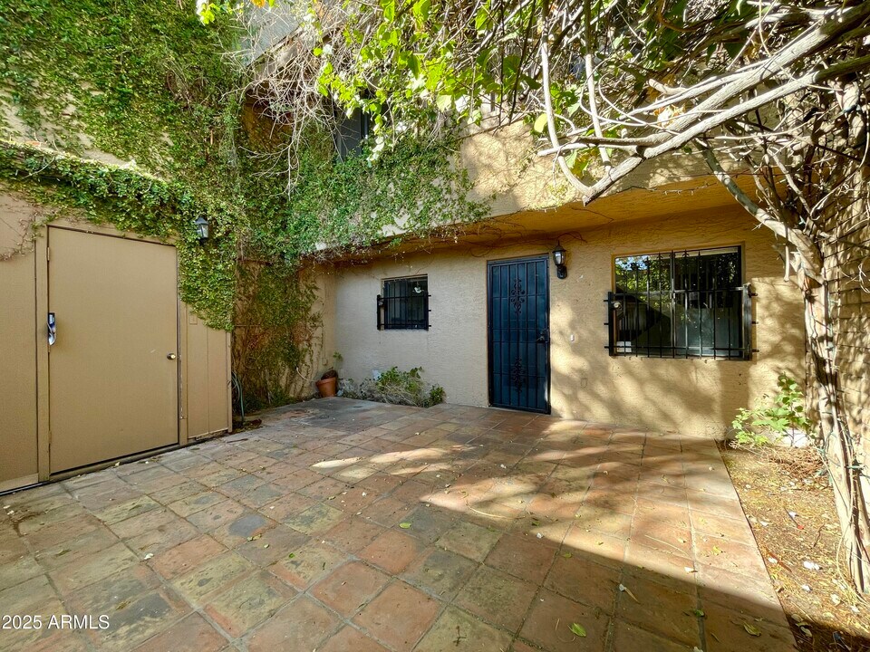 5330 N Central Ave in Phoenix, AZ - Building Photo