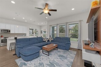 10024 Dalliance Ln in Manor, TX - Building Photo - Building Photo