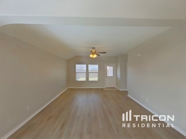 2445 Carolina Dr in Fort Worth, TX - Building Photo - Building Photo