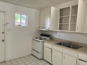209 Texas St NE in Albuquerque, NM - Building Photo - Building Photo