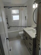 101 Hanna Crescent in Sarnia, ON - Building Photo - Building Photo