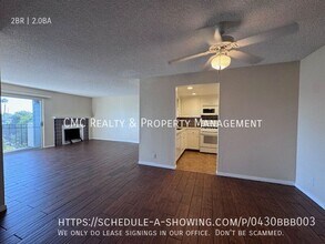 1919 E Beverly Way in Long Beach, CA - Building Photo - Building Photo