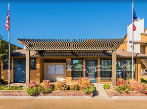 Amber Creek Apartments in Garland, TX - Building Photo - Building Photo