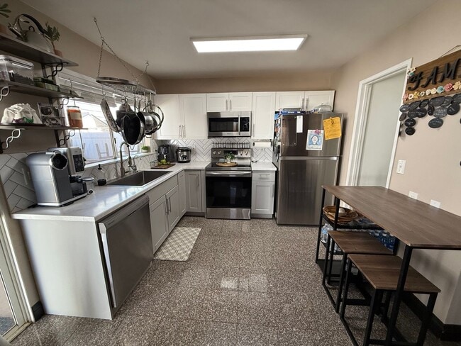 91-1036E Hoomaka St in Ewa Beach, HI - Building Photo - Building Photo