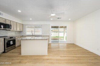 1132 W Laguna Azul Ave in Mesa, AZ - Building Photo - Building Photo