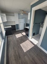286 Hazard Ave, Unit 2nd Floor in Enfield, CT - Building Photo