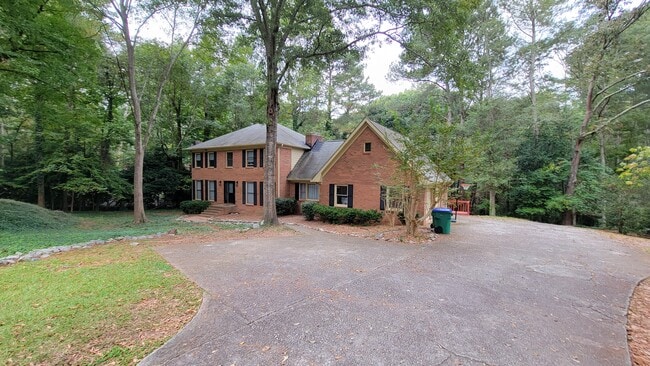 4843 Carlene Way SW in Lilburn, GA - Building Photo - Building Photo