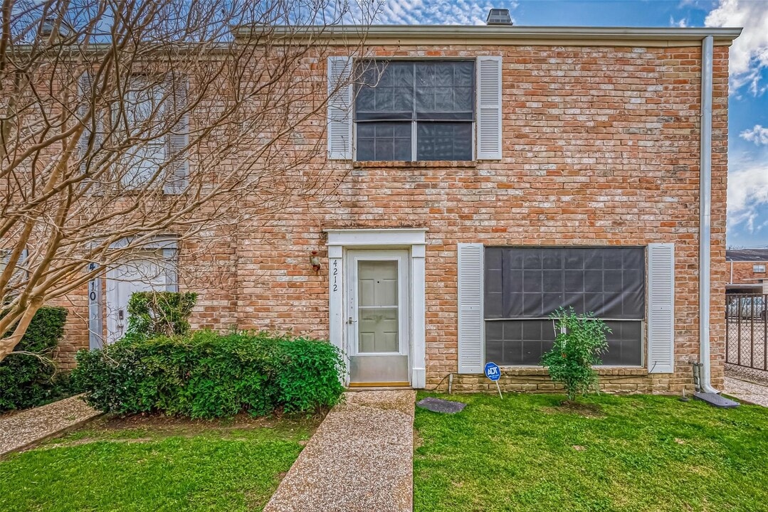 4212 Belle Park Dr in Houston, TX - Building Photo