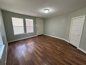 4201 Chapman St in Houston, TX - Building Photo - Building Photo