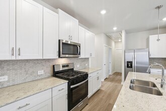 6717 Chinapkin Oak Ln in Conroe, TX - Building Photo - Building Photo